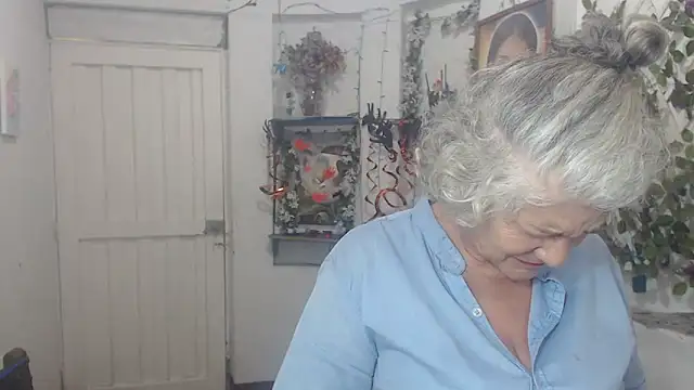 FunnyGrandma online show from October 22, 2:27 am