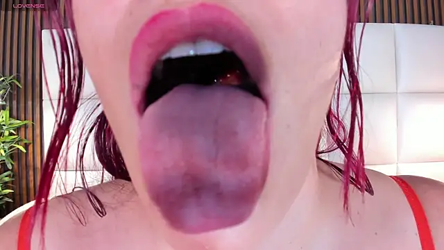 Snapshot of naughty_flower18 chatting on September 12, 11:23 pm naughty flower18 online show from September 12, 11:23 pm