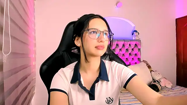 Luniverse online show from December 2, 8:44 pm