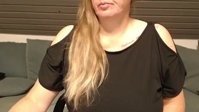 KimMitchelli online show from October 5, 6:07 am