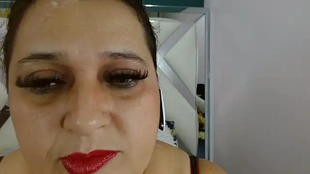 Kerly Doll online show from December 18, 9:52 pm