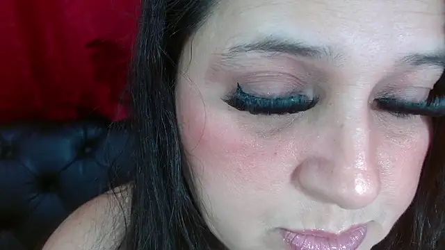 Kerly Doll online show from December 20, 1:15 pm