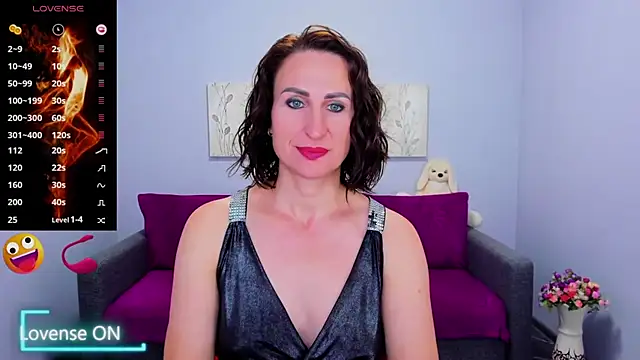 Nia Smithh online show from October 22, 12:32 pm