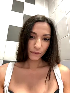  MiaQueen  online show from December 1, 10:01 pm