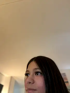 Alyshanon18 online show from October 4, 9:41 pm