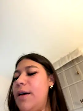 Alyshanon18 online show from November 23, 8:54 pm