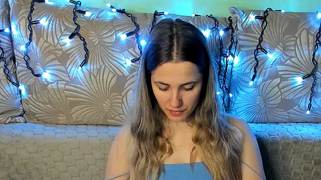 MaggieCake online show from January 13, 4:07 am