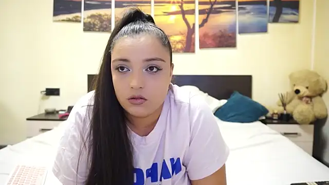 Snapshot of adelline chatting on October 11, 9:39 pm adelline online show from October 11, 9:39 pm