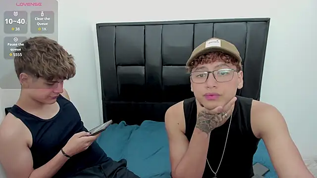 Snapshot of javieryalejandro chatting on October 13, 8:11 pm javieryalejandro online show from October 13, 8:11 pm