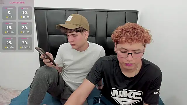 Snapshot of javieryalejandro chatting on September 28, 9:20 pm javieryalejandro online show from September 28, 9:20 pm