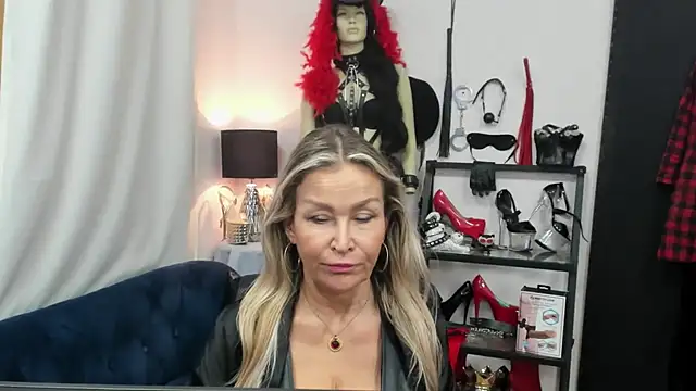 crystaLUX online show from October 2, 6:29 am