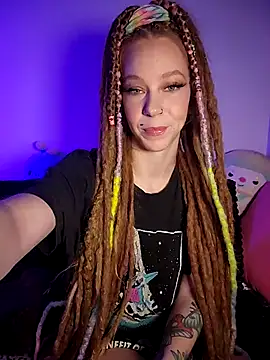 LucidLucy online show from April 10, 3:01 am