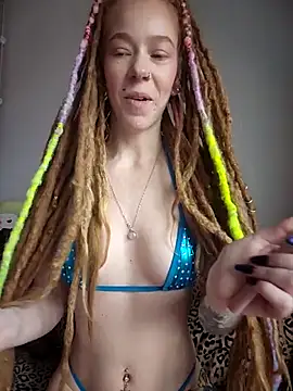 LucidLucy online show from November 22, 3:58 pm