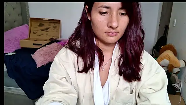 emily honter online show from December 16, 7:20 pm