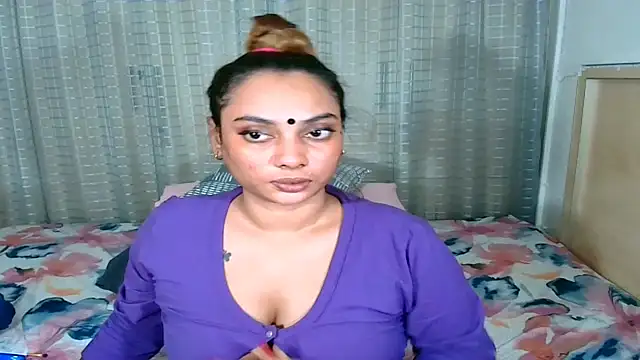 sexyindianchic online show from November 18, 7:37 pm