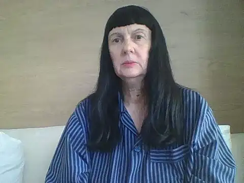 MelanyBanks online show from June 1, 7:10 am