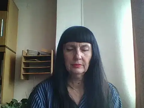 MelanyBanks online show from October 6, 2:12 pm