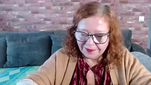 Adelewildx online show from November 14, 11:10 am