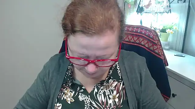 Snapshot of Adelewildx chatting on October 16, 3:42 am Adelewildx online show from October 16, 3:42 am