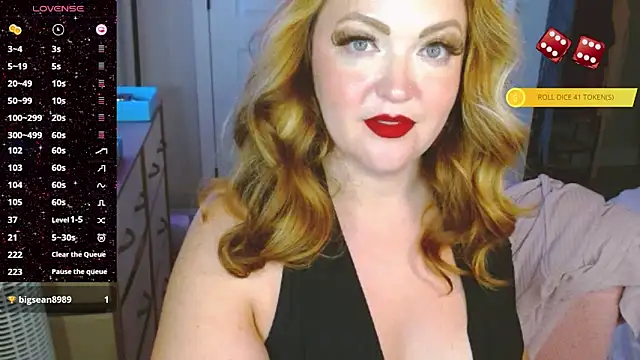 Snapshot of Cateycakes chatting on October 10, 6:18 am Cateycakes online show from October 10, 6:18 am
