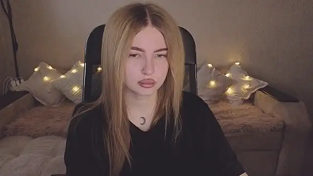 ViolettaLopez online show from October 13, 12:52 pm