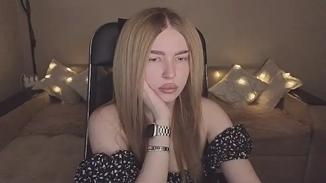 ViolettaLopez online show from November 10, 12:22 pm