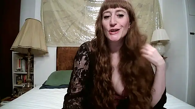 Snapshot of LemmieRed chatting on October 21, 9:41 pm LemmieRed online show from October 21, 9:41 pm