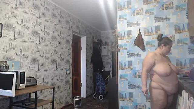 Amy August online show from February 20, 11:23 am