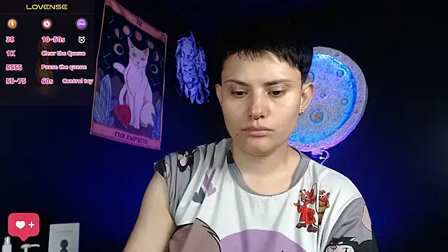 girl intense444 online show from December 17, 1:48 pm