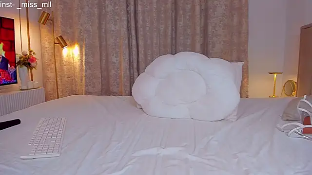 MaaryM online show from February 26, 4:50 pm