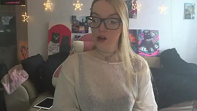 SecretSophia online show from February 23, 10:26 am