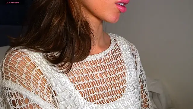 Danielle Thomas online show from February 6, 7:28 pm