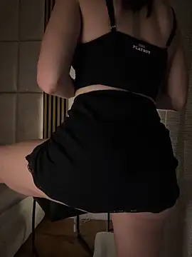 OIivia online show from April 16, 8:08 pm