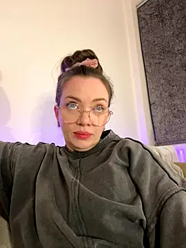 FemDom RubyKnightXXO online show from October 27, 5:19 pm