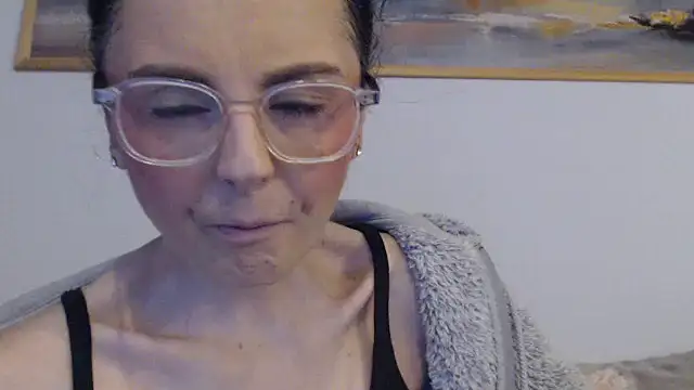 cleophee online show from February 11, 8:16 am