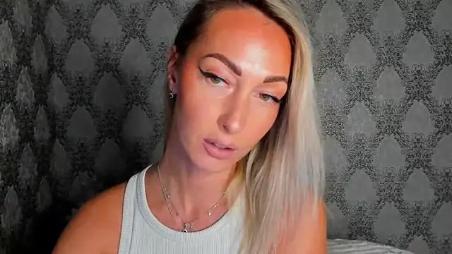 StarryHanna online show from January 8, 6:23 pm