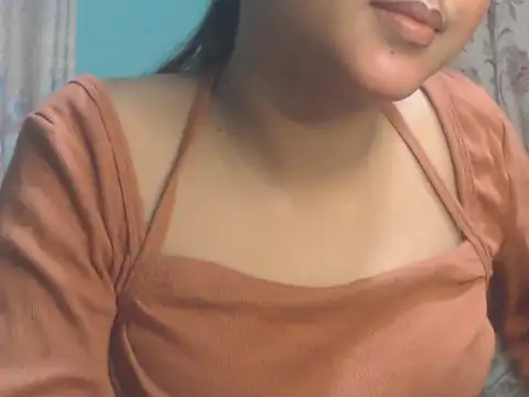 NancyRuvi online show from April 13, 5:25 pm