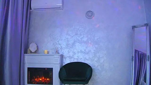 Snapshot of Emilly_Will chatting on October 2, 5:29 pm Emilly Will online show from October 2, 5:29 pm