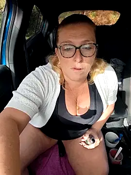 winniess40 online show from October 23, 12:33 pm