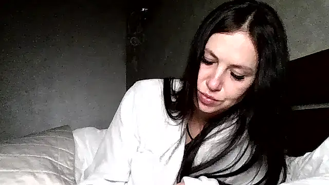 JulianaGold1 online show from January 18, 9:44 pm