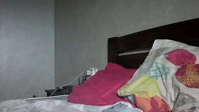 JulianaGold1 online show from September 15, 9:22 pm