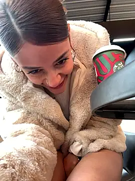 alana15 online show from January 9, 9:30 pm