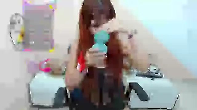 Snapshot of miss_tinnymafe chatting on September 27, 4:19 am miss tinnymafe online show from September 27, 4:19 am