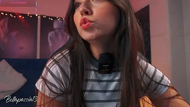 Snapshot of Bellapazzia chatting on September 12, 4:47 pm Bellapazzia online show from September 12, 4:47 pm