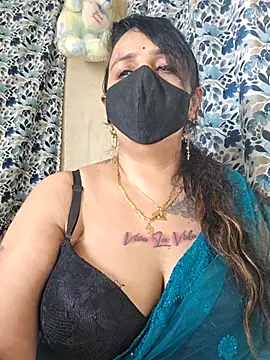 cute-tanvi online show from October 1, 5:23 am