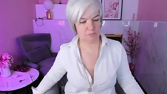 CarmenSoft online show from April 11, 7:45 am