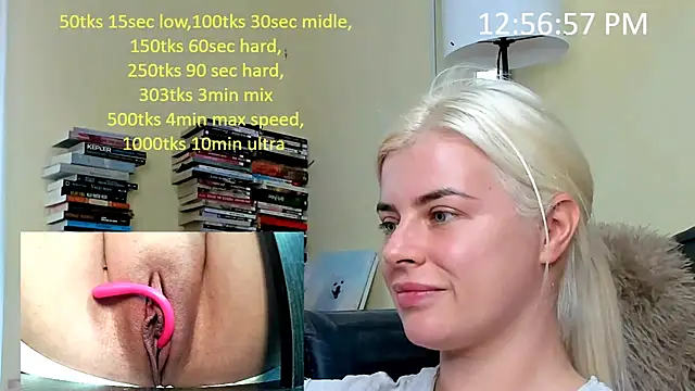 queenofthenighttt online show from November 25, 11:56 am