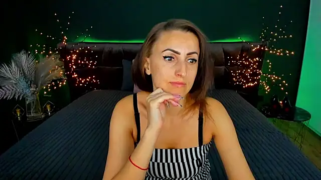 Rebecca Diamond online show from September 16, 5:59 am