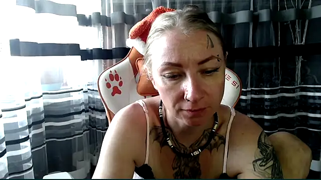 cold lollipop online show from April 13, 6:58 am