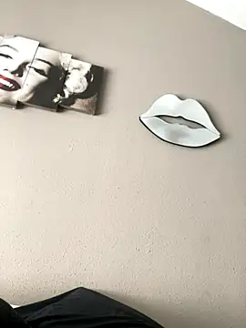 Foreignthababyy online show from November 8, 5:51 pm